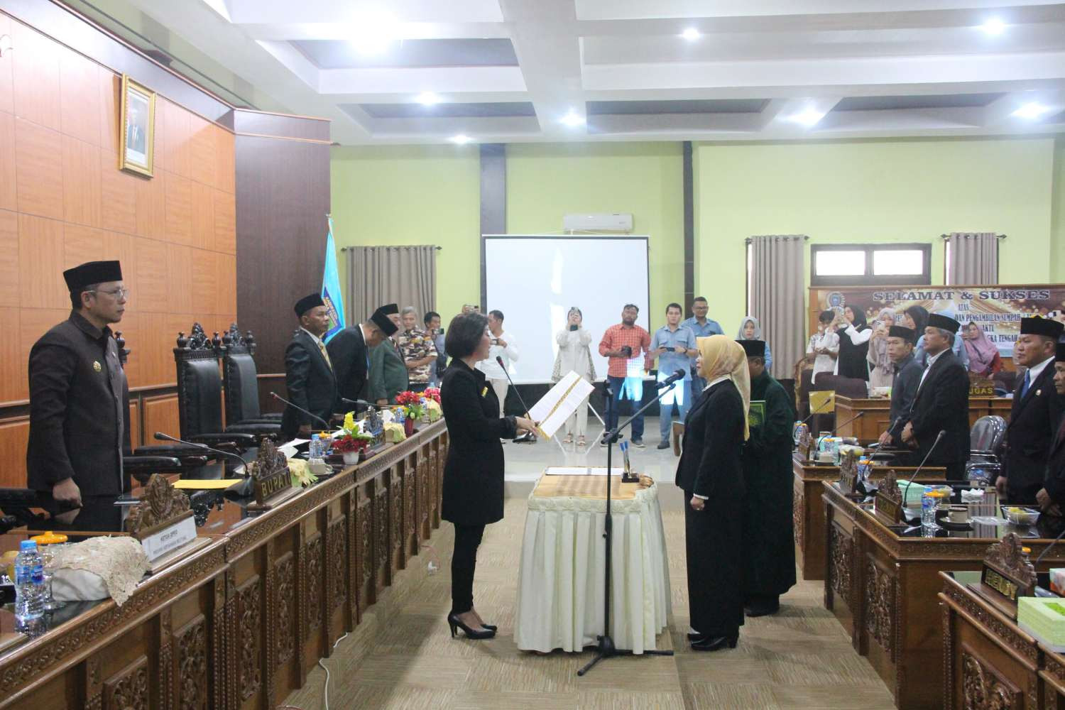 PAW DPRD Bangka Tengah Resmi Dilantik, Algafry Harap Makin Perkuat Kinerja DPRD Bangka Tengah